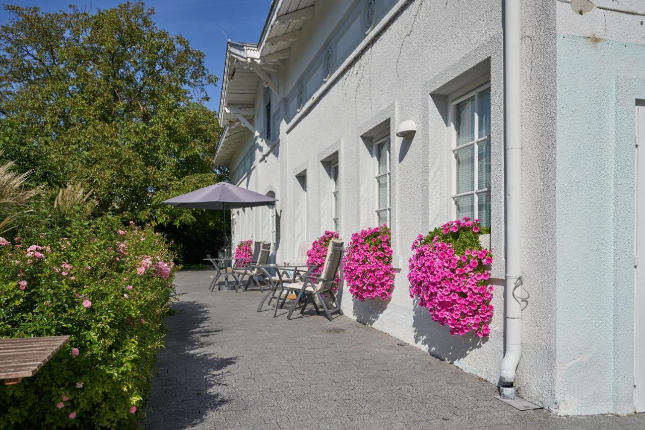 Small But Charming-Yellow Appartement Baden Exterior foto