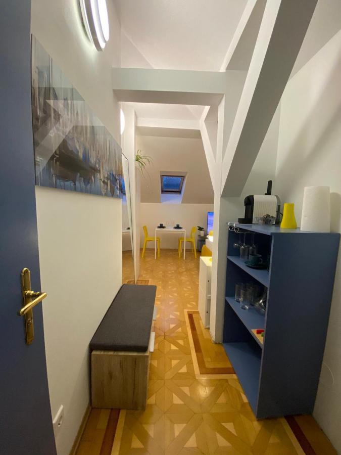 Small But Charming-Yellow Appartement Baden Exterior foto